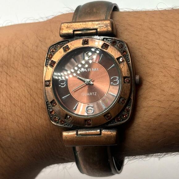 Vintage Quartz Narmi Watch - Picture 2 of 3